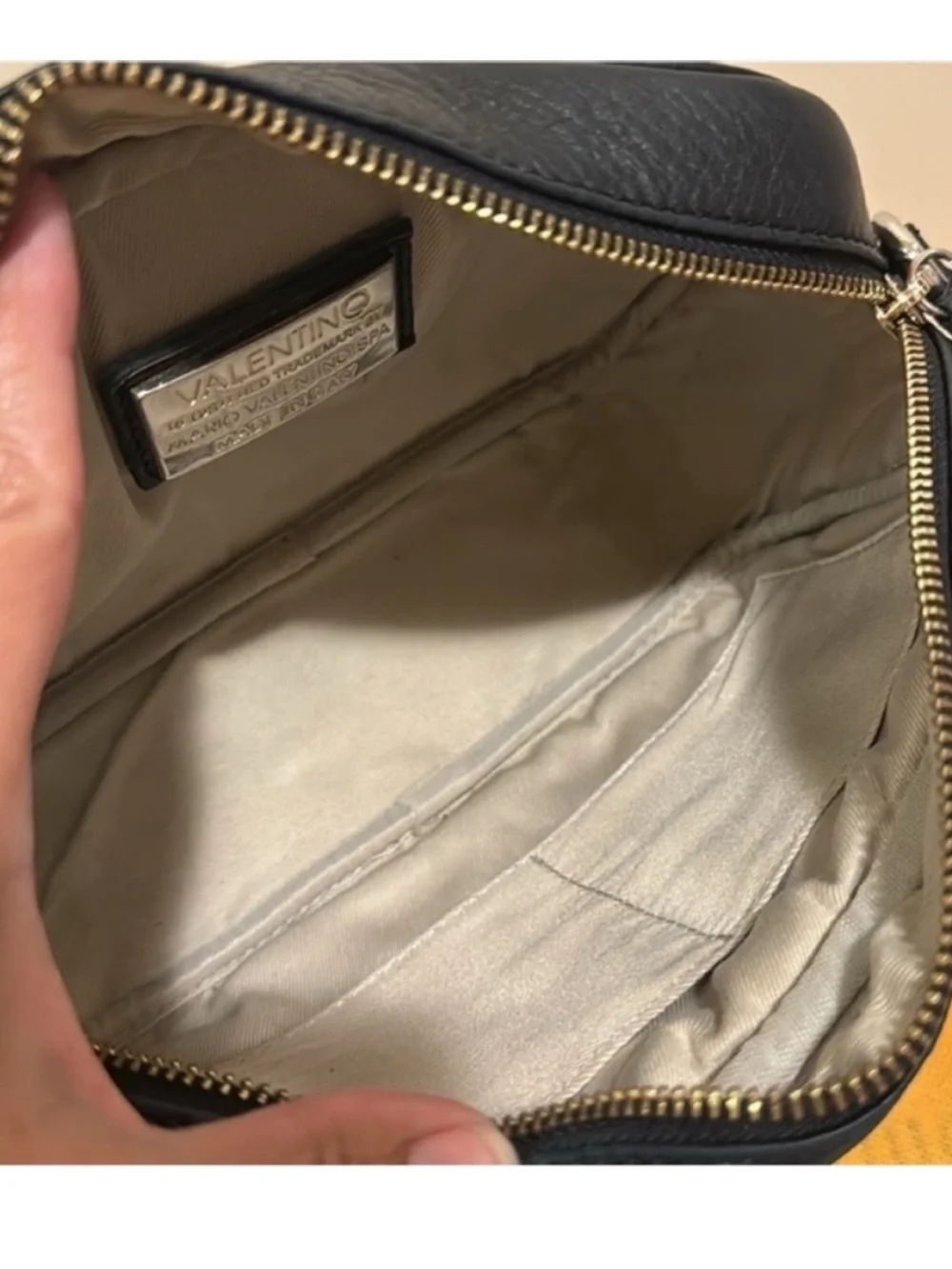 Valentino✨ Mia Bag by Mario Valentino - Picture 11 of 15